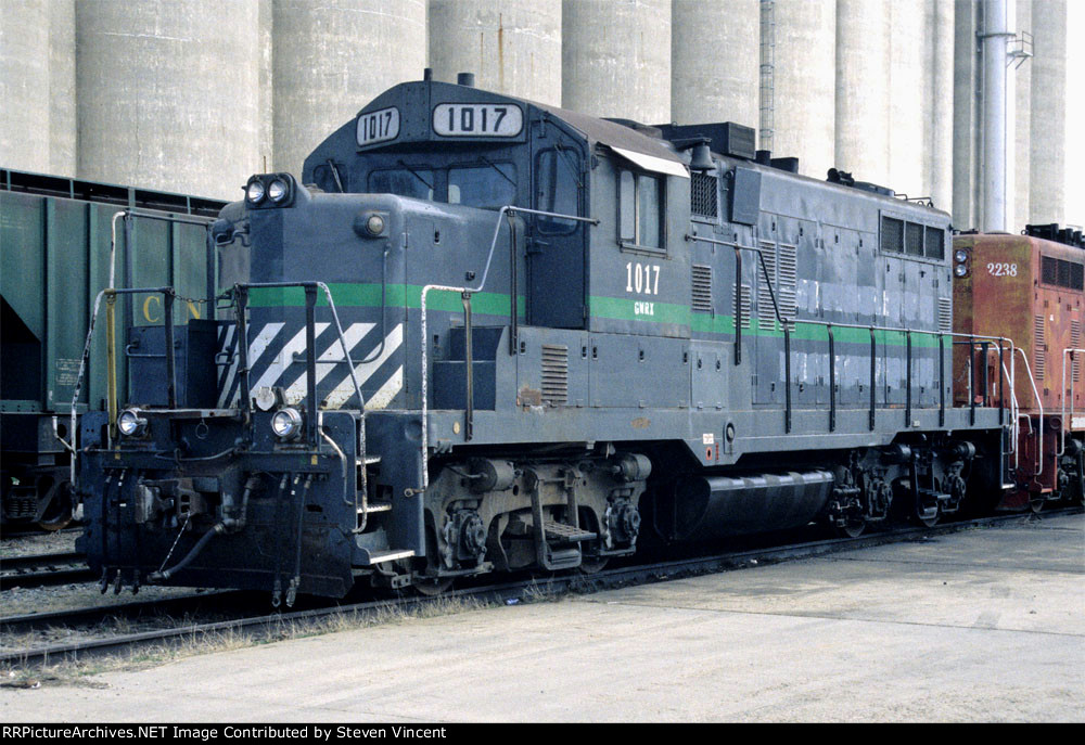 Ex Midsouth GP10 GWRX #1017 provided by Omnitrax for their combined CKRY/KSW ops here.